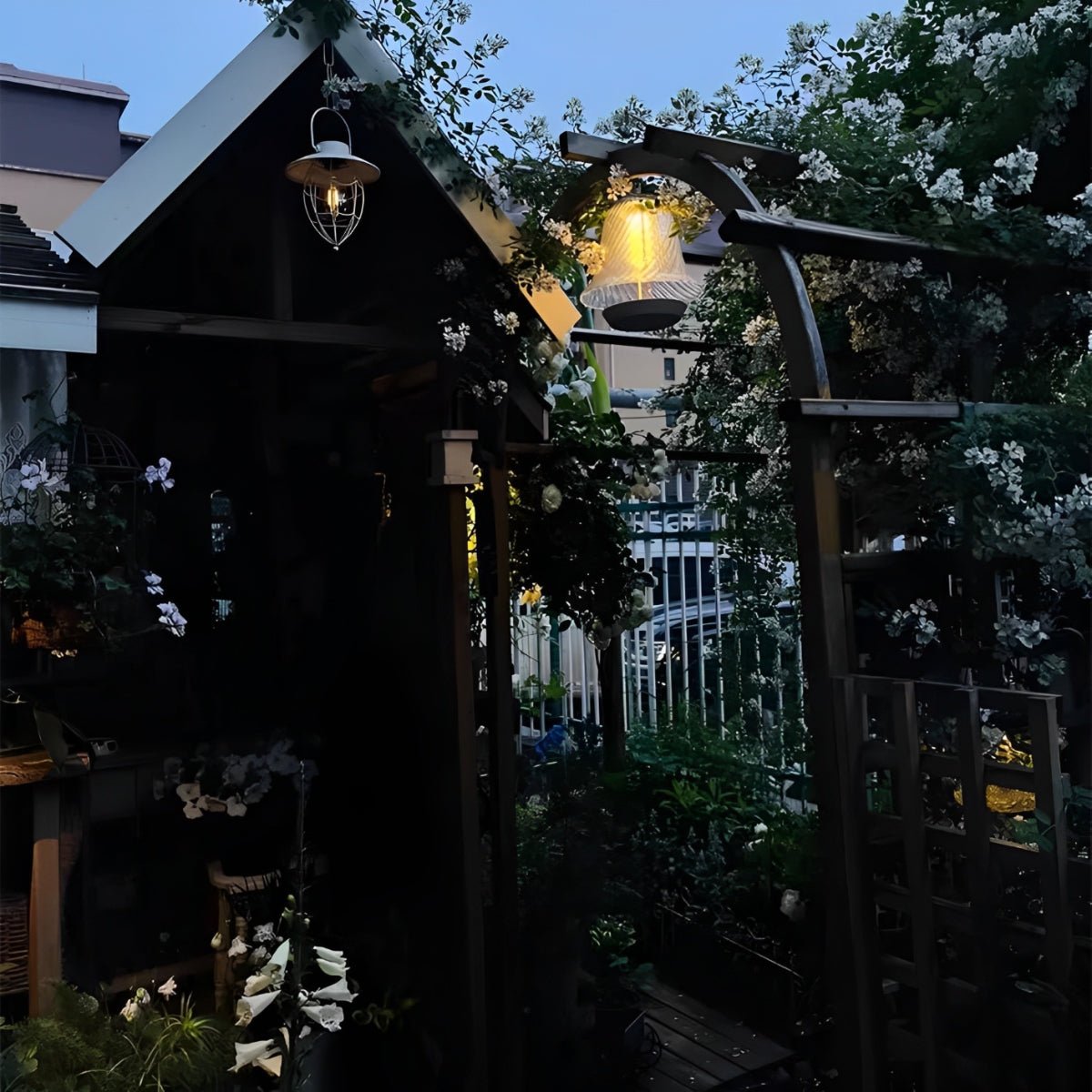 Waterproof Solar Bell Shape Outdoor Hanging Lights for Porch Garden